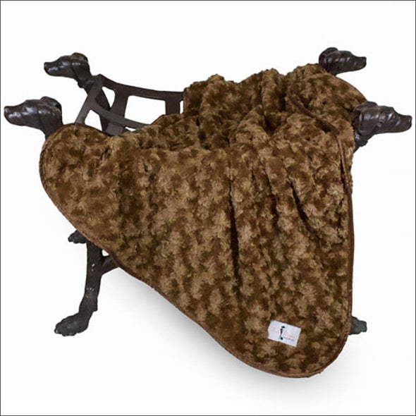 Hello Doggie Rosebud Dog Blanket: Coccaa,dog blanket,puppy blanket,pet blanket,dog blankets,puppy blankets,pet blankets,designer dog blankets,fur dog blankets,dog fur blankets,Hello Doggie blanket, Hello Doggie Pet Blanket, Hello Doggie, Luxury pet blanket, cuddle cups blankets,puppy blankets,soft blankets,fleece blanket,faux fur blankets,