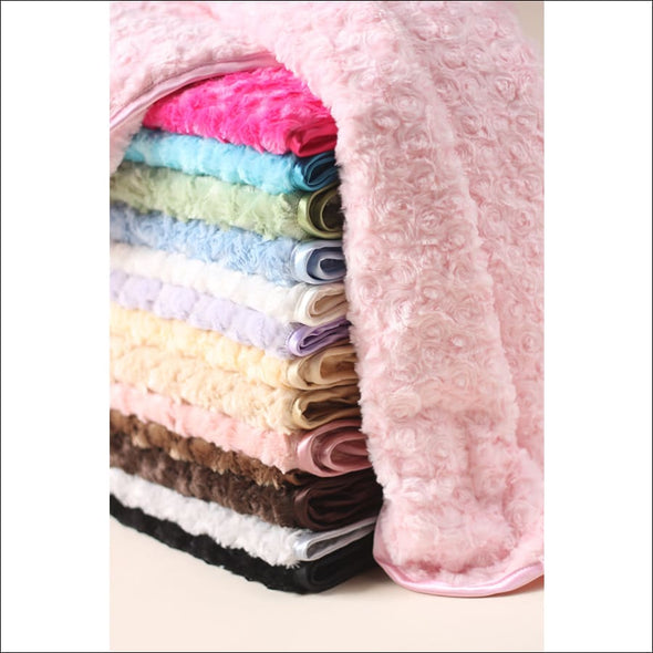 Hello Doggie’Rosebud Dog Blanket: Fuchsia - Rosebud Blankets